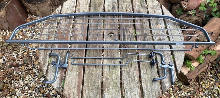Travall Dog Guard - VW Golf Estate Mk 7 (2013 - 2020) TDG1407