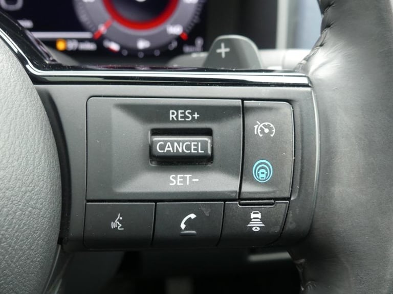 2022 Nissan Qashqai 1.3 DiG-T MH 158 Tekna 5dr Xtronic HATCHBACK PETROL Automatic