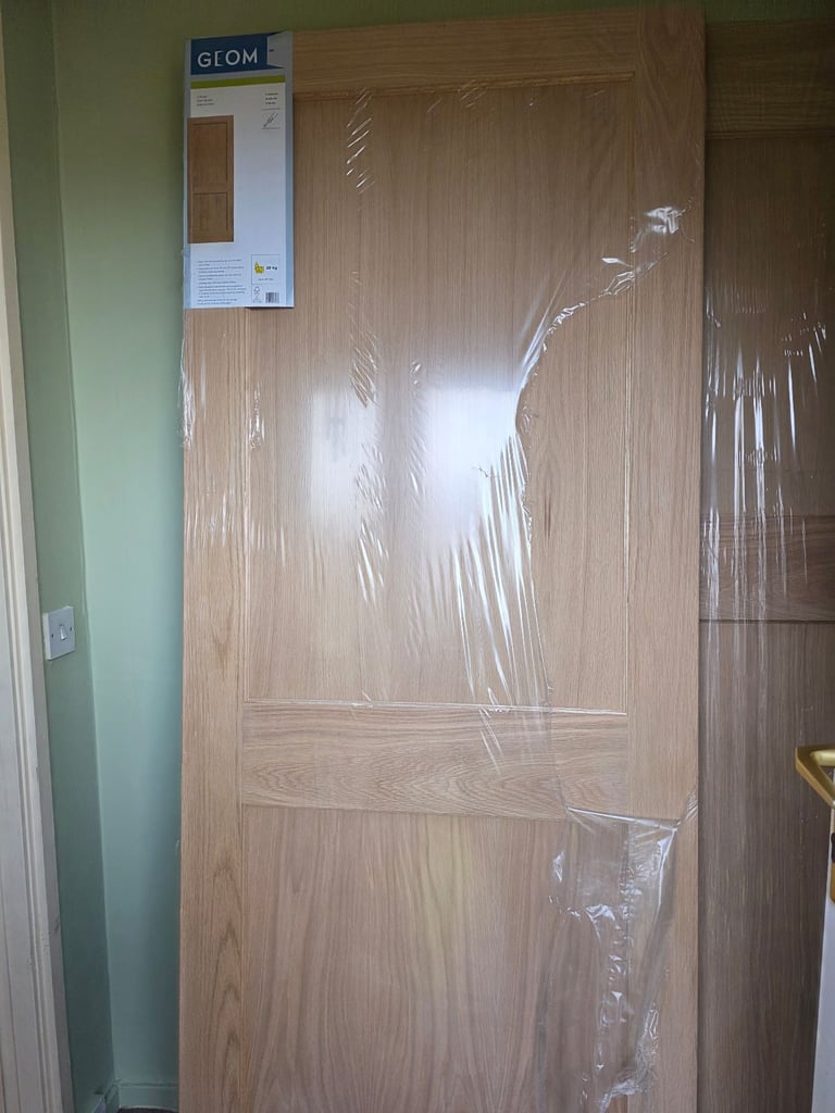 3x oak vaneer doors 2040mm 826mm 40mm