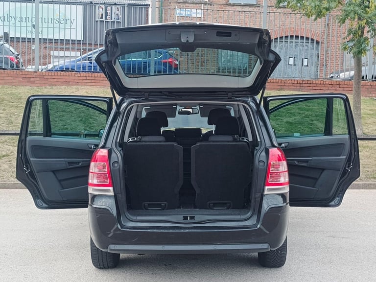 2012 Vauxhall Zafira 1.6 16V Design Euro 5 5dr (SNav) MPV Petrol Manual