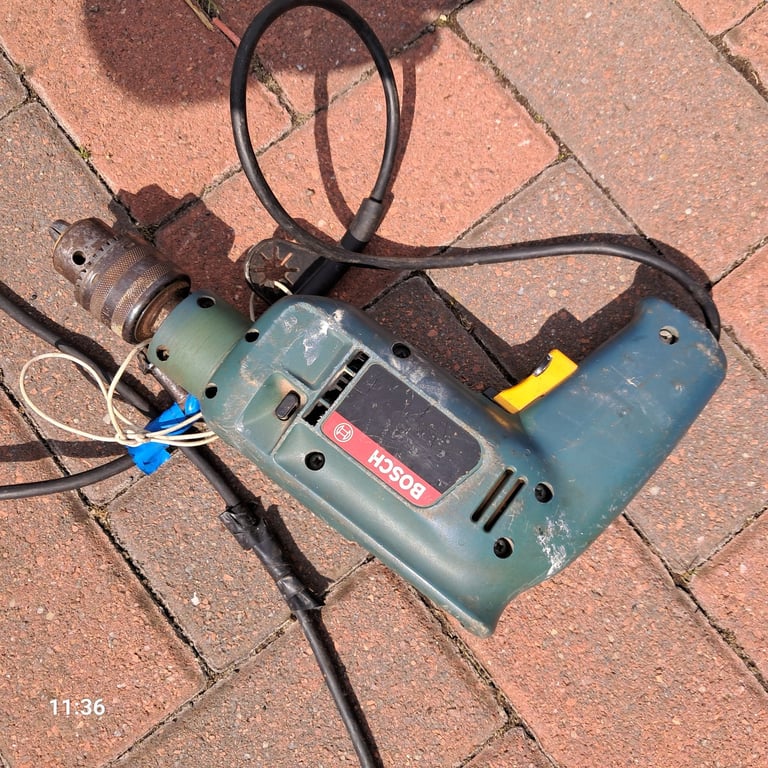Electric hand drill