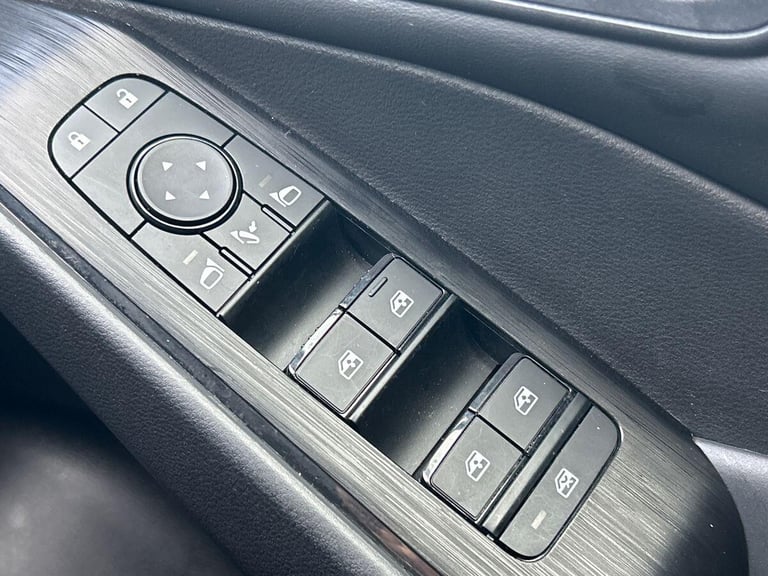 2022 Nissan Qashqai 1.3 DiG-T MH 158 Acenta Premium 5dr Xtronic HATCHBACK PETROL Automatic