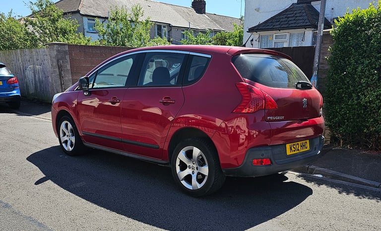 Peugeot 3008 1.6 E-HDI Active II Automatic 2012, 48000 miles, Long MOT, £35 Road Tax, 2 Keys, FSH