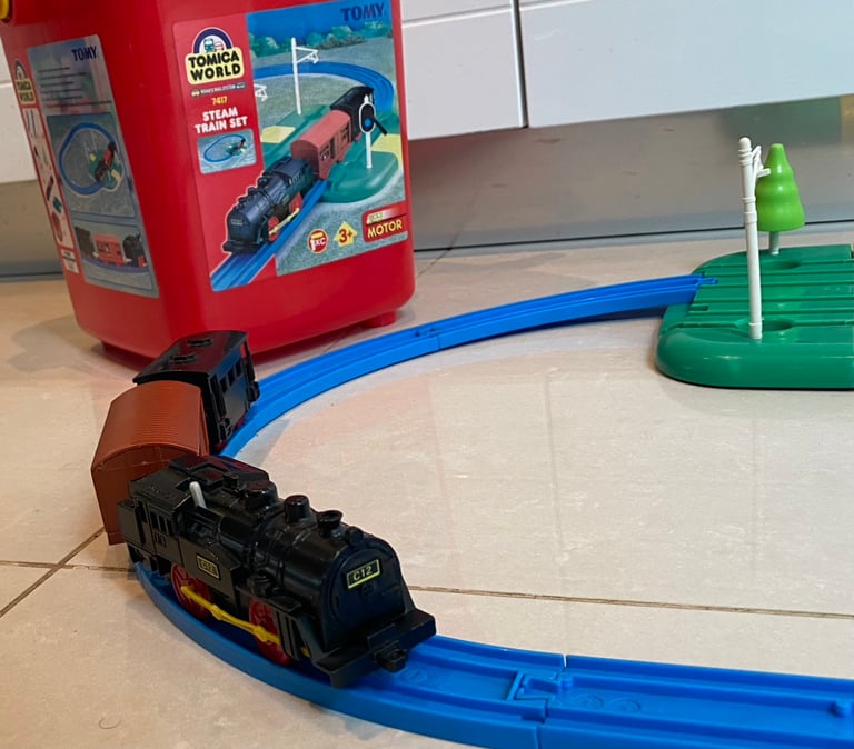 5 x Thomas the Tank Engine train 5x  Sets with Original Boxes ++-VERY COLLECTABLE