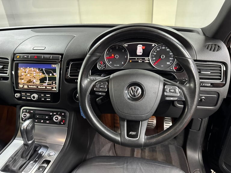 2015 Volkswagen Touareg 3.0 TDI V6 BlueMotion Tech R-Line Tiptronic 4WD Euro 6 (s/s) 5dr ESTATE D...