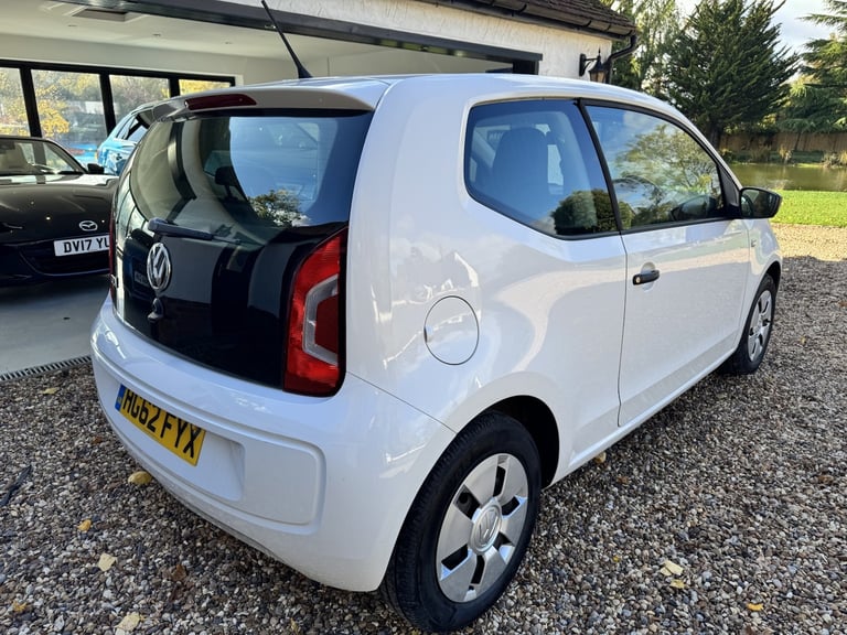 VOLKSWAGEN UP 1.0 Take up! 2012