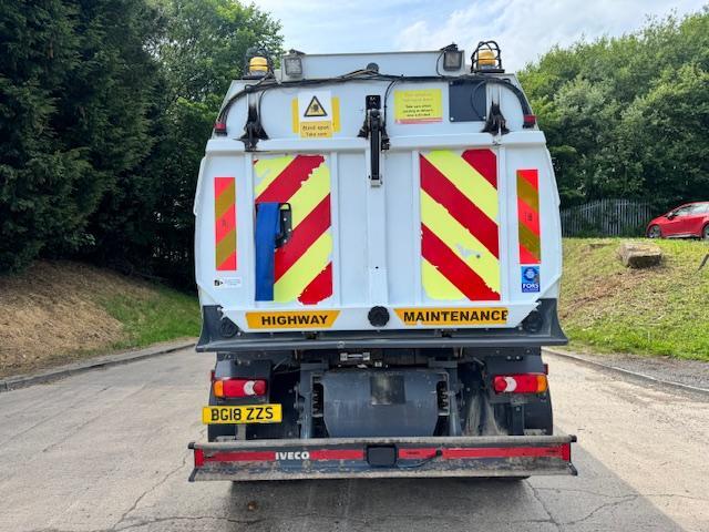 2018 18 Iveco Eurocargo 150-220 E6 Johnston VT651 dual sweep gully arm