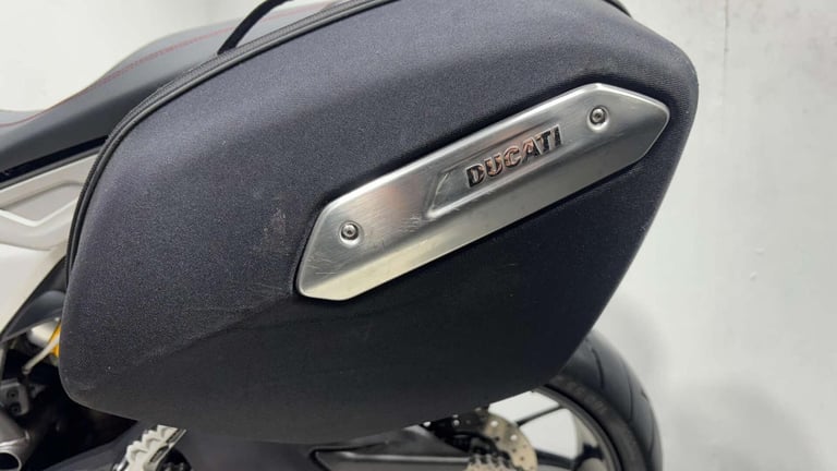Ducati Hyperstrada 2013 12K SUPER NAKED SUPERMOTO WARRANTY MOT SERVICED 821CC
