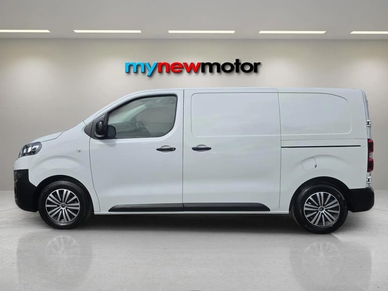 2022 Citroen Dispatch 1.5 BlueHDi 1000 Enterprise Pro M FWD 2 Euro 6 (s/s) 6dr PANEL VAN Diesel M...