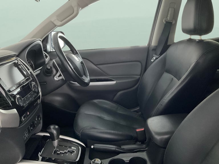 2017 Fiat Fullback 2.4 180hp LX Double Cab Pick Up Auto PICK UP DIESEL Automatic