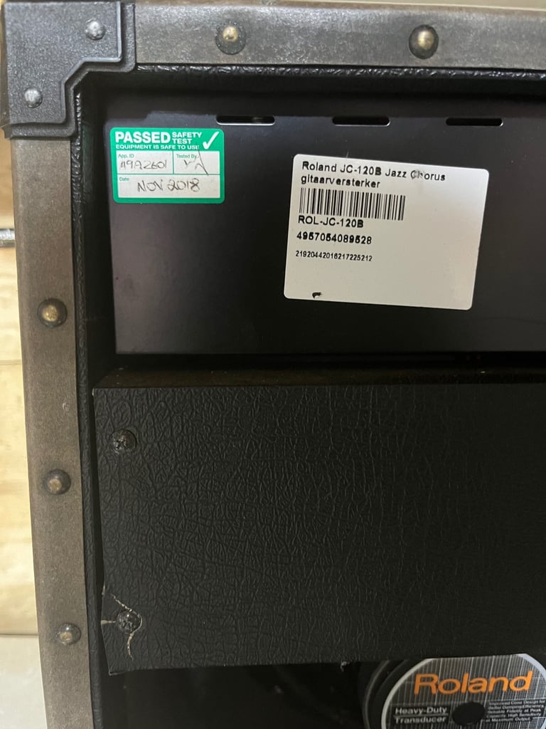 Roland JC120-B