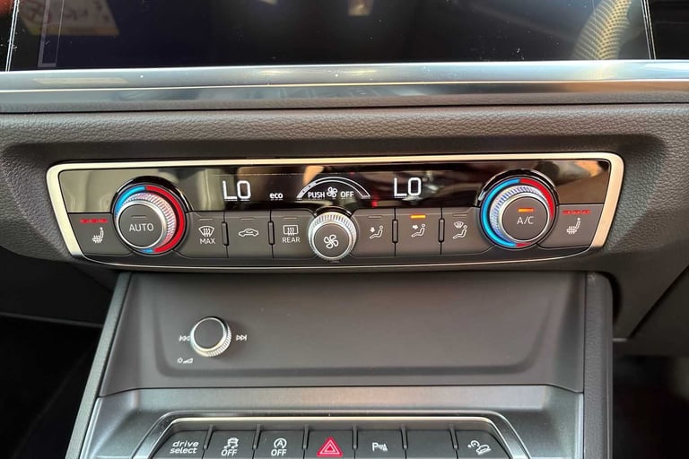 2025 Audi Q3 40 TFSI Quattro S Line 5dr S Tronic [Leather] SUV Petrol Automatic