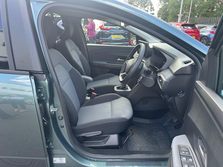 2025 Dacia Jogger Extreme HYBRID 140 MY24 MPV Petrol/Electric Hybrid Automatic