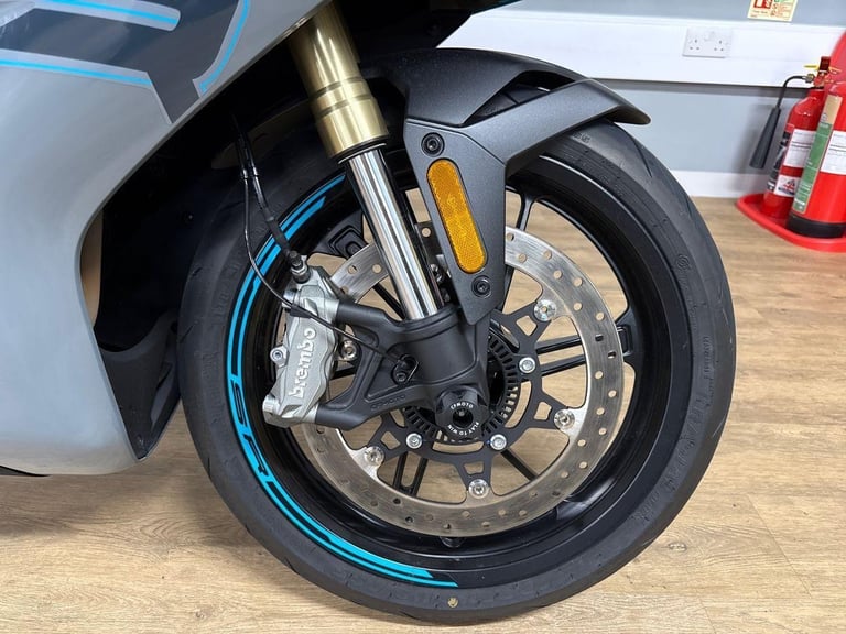 2025 Cf Moto Sr SRS Petrol grey Manual