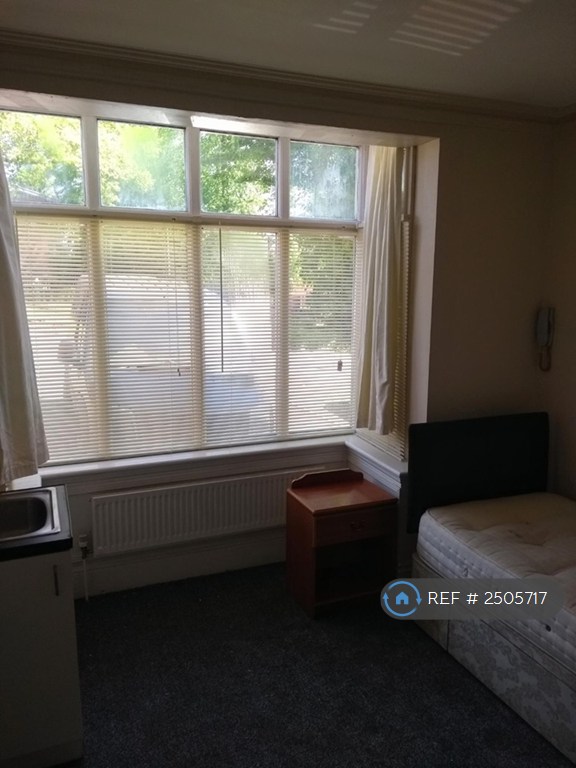 Studio flat in Kings Norton, Birmingham, B30 (#2505717)