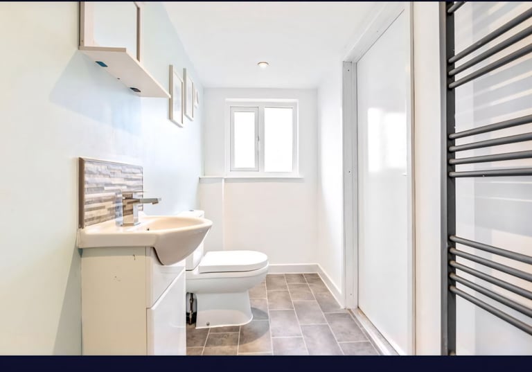 Double Room to Let in Leicester