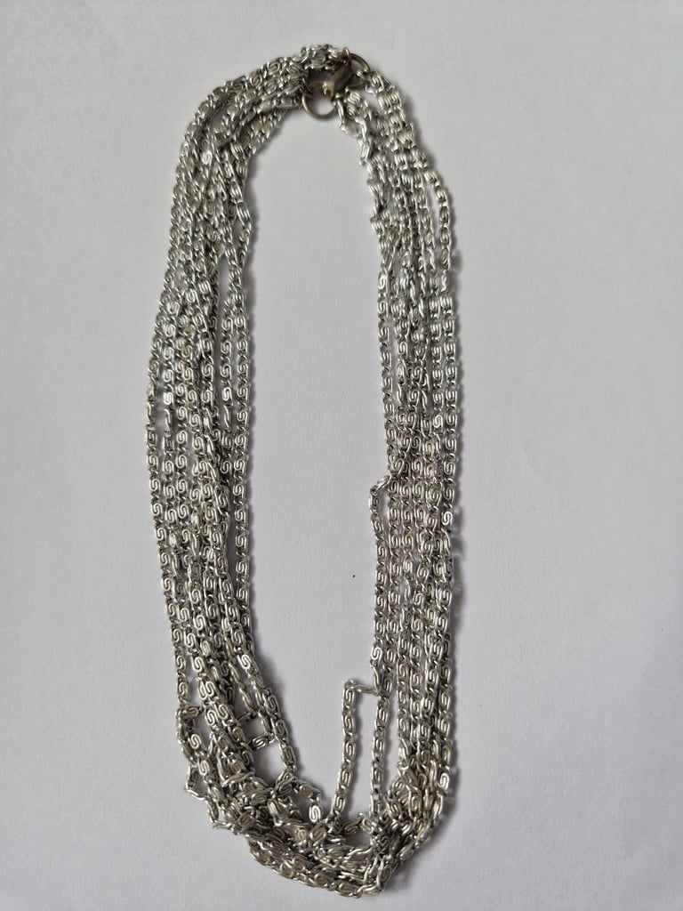 Silver colour necklace 
