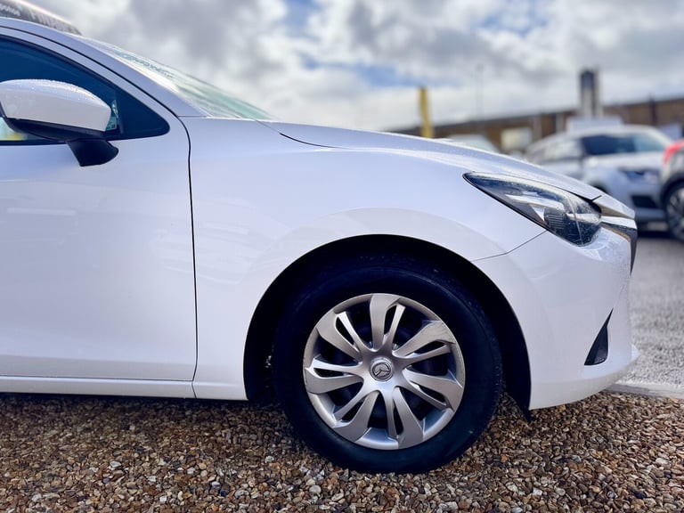 2015 Mazda Mazda2 1.5 75 SE 5dr HATCHBACK Petrol Manual