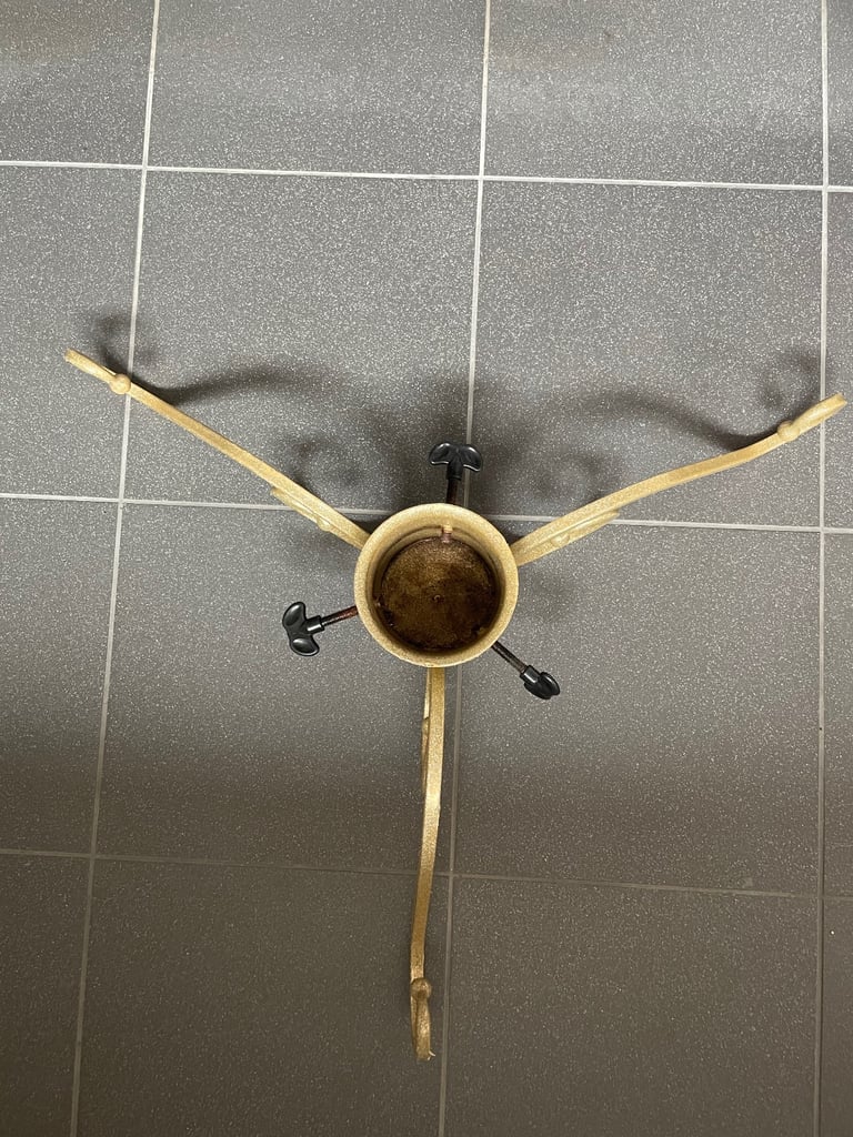 Christmas tree stand 