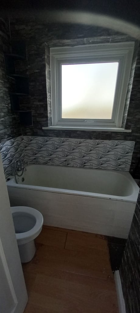 **LET BY**2 BEDROOM HOUSE**JOANHURST CRESCENT**NO DEPOSIT**DSS ACCEPTED