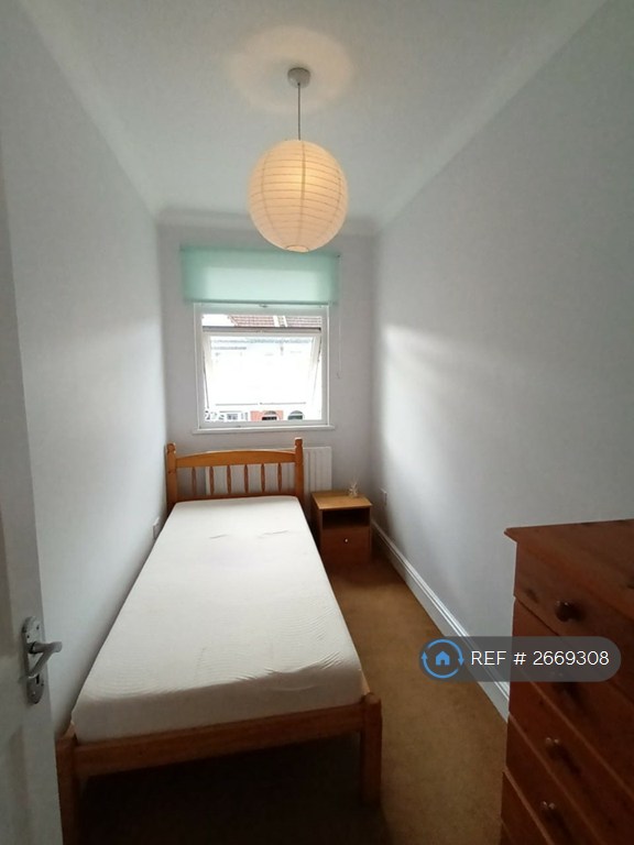 4 bedroom house in Clive Road, London, SW19 (4 bed) (#2669308)