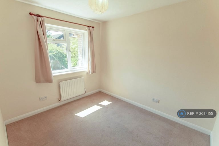 3 bedroom house in Frensham Close, Banbury, OX16 (3 bed) (#2684155)