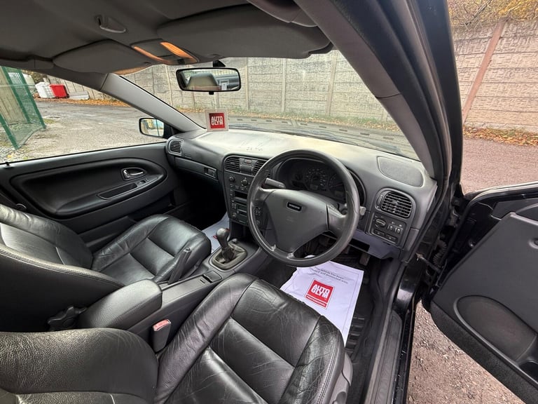 2003 Volvo S40 1.8 S 4dr [122bhp] SALOON PETROL Manual