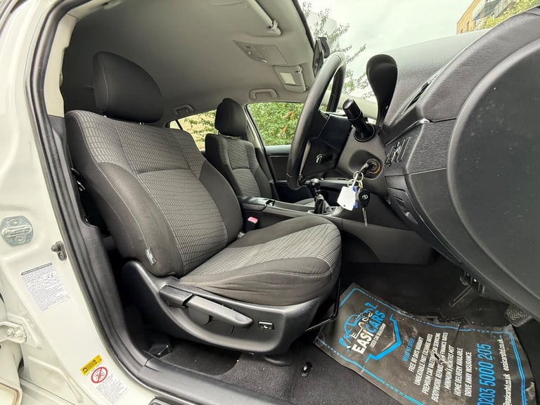 2011 Toyota Avensis 2.0 D-4D TR Tourer Euro 5 5dr ESTATE Diesel Manual