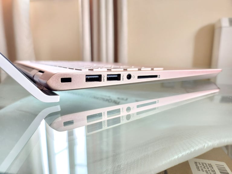 ❤️ HP Pavilion 14" White & Rose Gold i3-7100U 8GB RAM 128GB SSD Bang & Olufsen Laptop Mint Condition