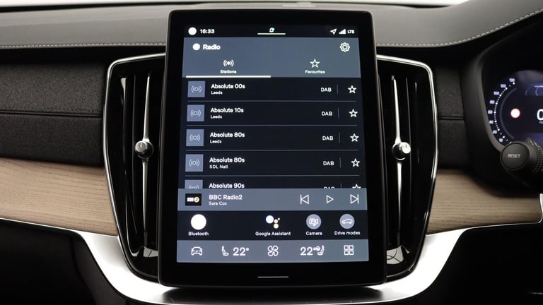  Volvo XC90 B5 (P) AWD Plus Dark (Sunroof, Harman Kardon, 360 Camera) Petrol/Electric Hybrid Auto...