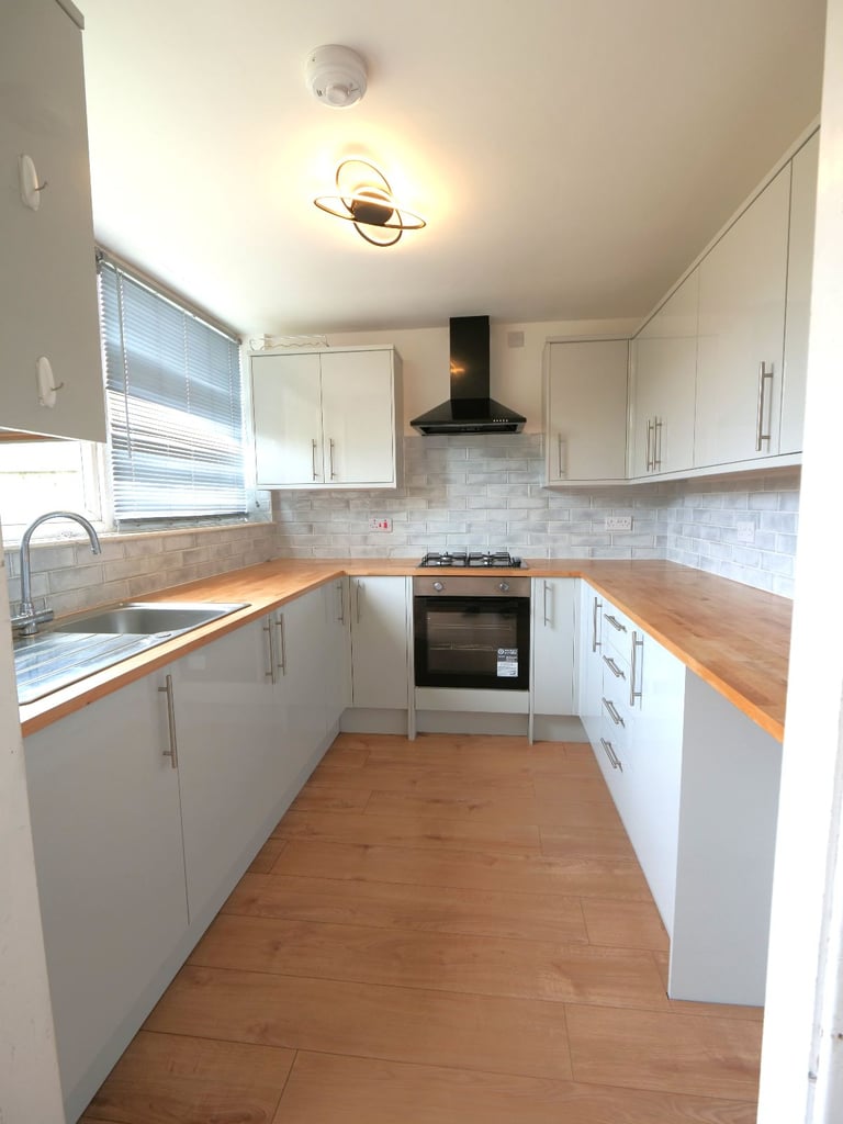 4 bedroom townhouse with garage in Bar Hill near Cambridge  