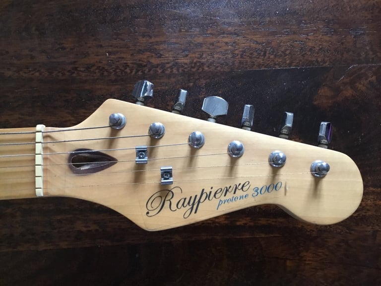 Raypierre Protone 300 electric guitar