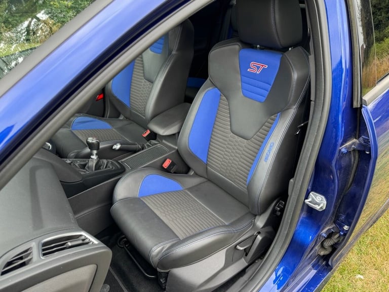 2015 Ford Focus 2.0T EcoBoost ST-2 5dr HATCHBACK PETROL Manual