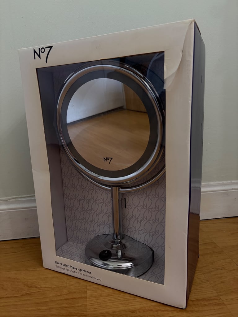 image for No 7 Mirror with light 