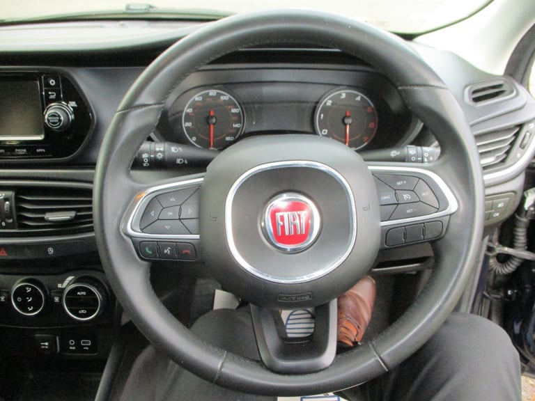 FIAT TIPO 1.6 TD MULTIJET 120 BHP LOUNGE ESTATE 2017