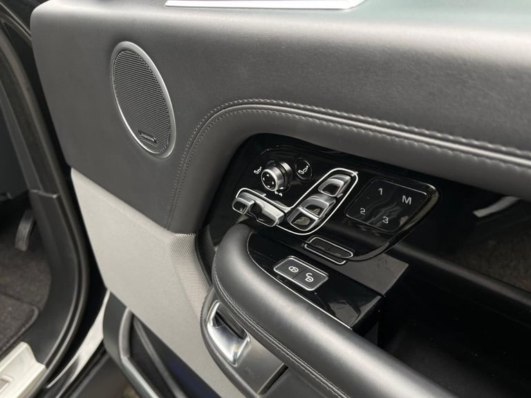 2020 Land Rover Range Rover 3.0 SD V6 Autobiography SUV 5dr Diesel Auto 4WD Euro 6 (s/s) (275 ps)...