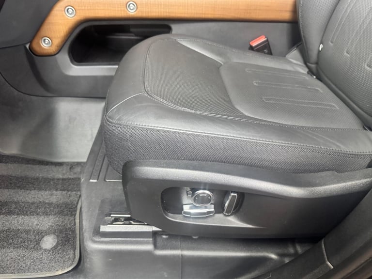 2023 Land Rover Defender 130 3.0 D300 MHEV X Auto 4WD Euro 6 (s/s) 5dr ESTATE Diesel Automatic