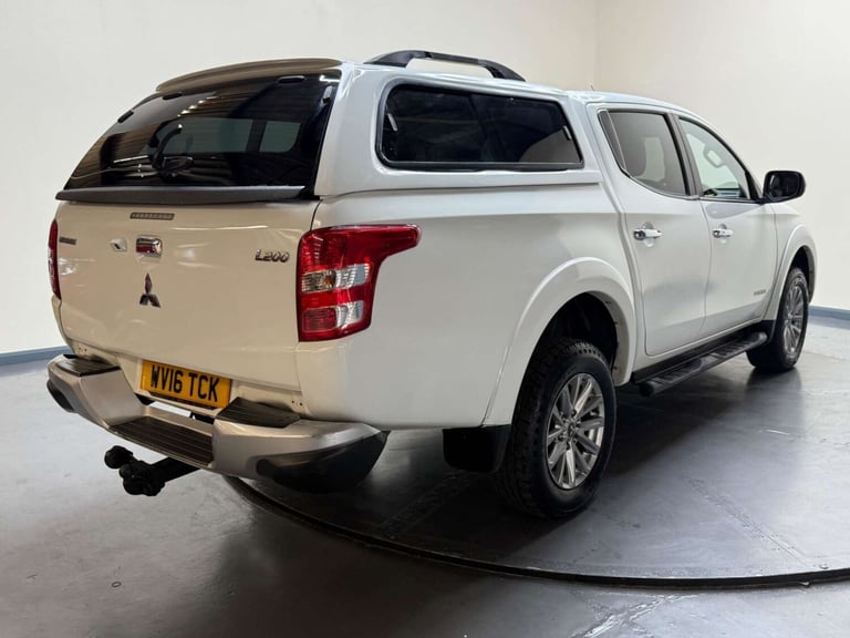 2016 Mitsubishi L200 2.4 DI-D DC Warrior 4WD Euro 5 4dr Pickup Diesel Manual