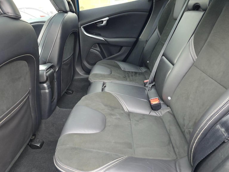 VOLVO V40 1.6 T3 R-Design Nav Euro 5 (s/s) 5dr 2014