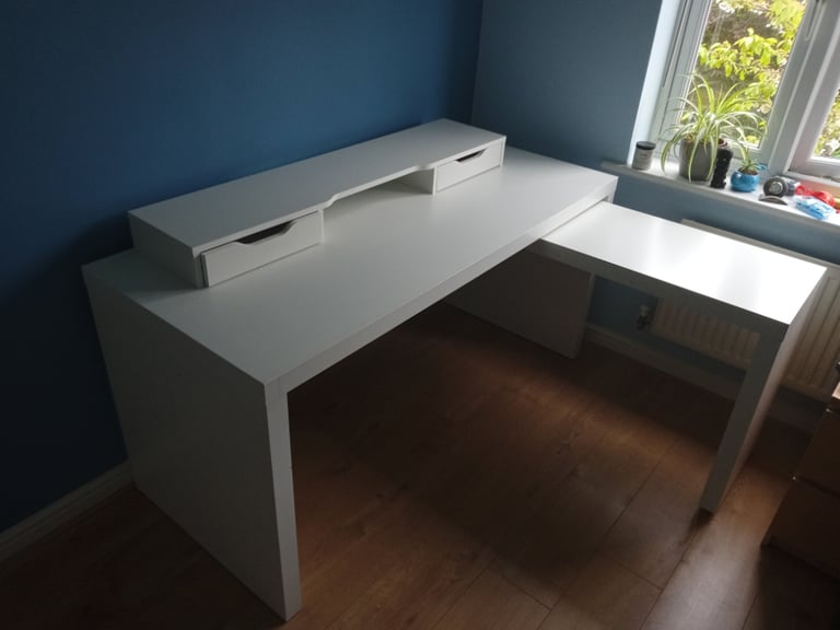 Ikea desk - white large (reduced from £80)