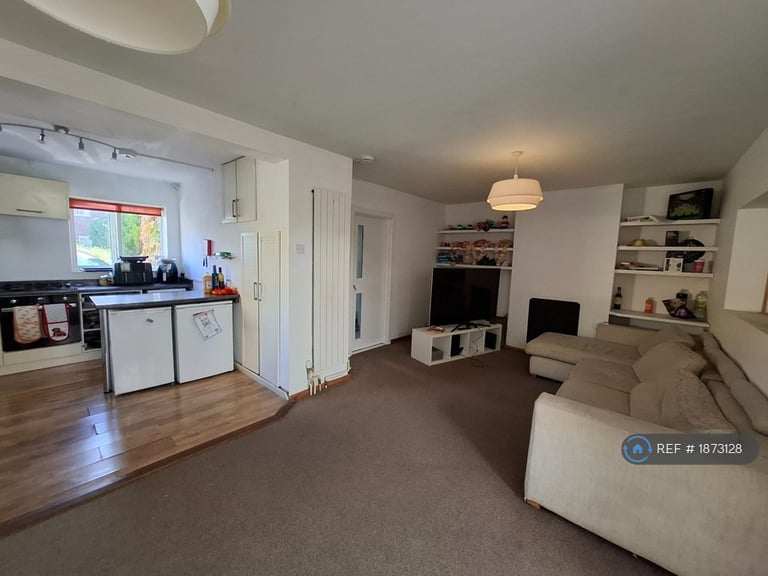 6 bedroom house in Somers Close, Stanmore, SO22 (6 bed) (#1873128)