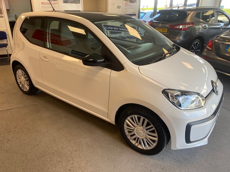 2017 Volkswagen Move Up MOVE UP 3-Door Petrol