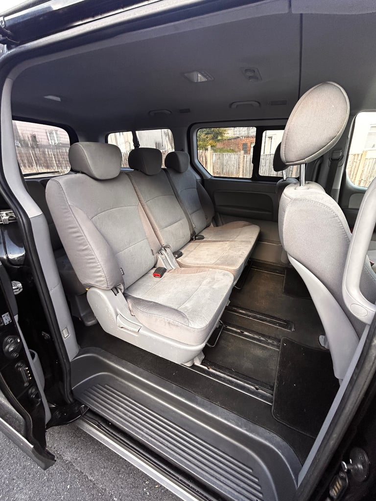 Hyundai, I800, MPV, 2011, Manual, 2497 (cc), 5 doors
