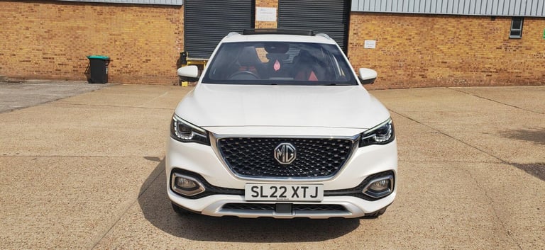 2022 MG MG HS 1.5 T-GDI 16.6kWh Exclusive Auto Euro 6 (s/s) 5dr ESTATE Petrol/Electric Hybrid Aut...