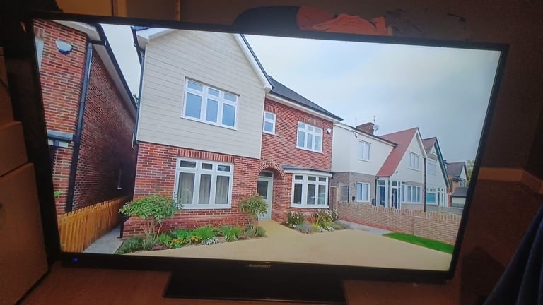 FREE DELIVERY excellent 50 BLAUPUNKT LED full HDTV 1080p freeveiw channels inbuilt 