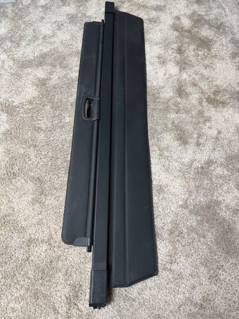 image for Genuine Ford Galaxy black retractable parcel shelf / luggage cover ( 2015-2020 )