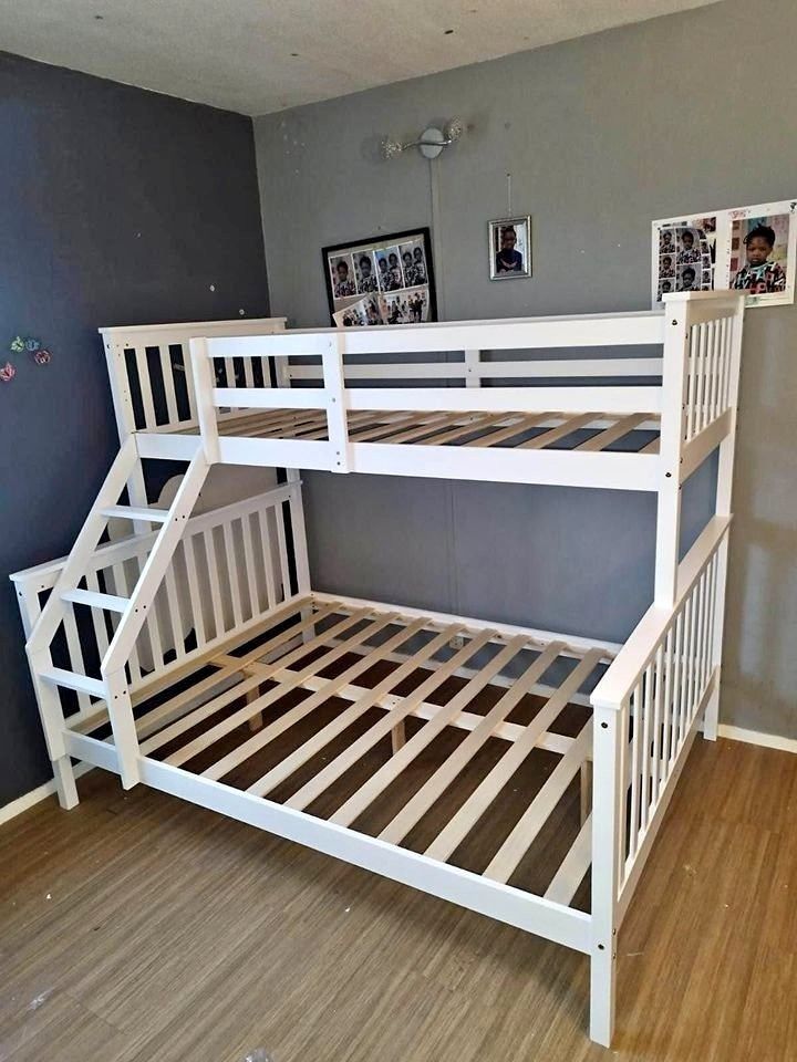 New TRIO Wooden Bunk Bed White Color BRAND NEW Optional Mattresses ~~~~ Cash On Delivery
