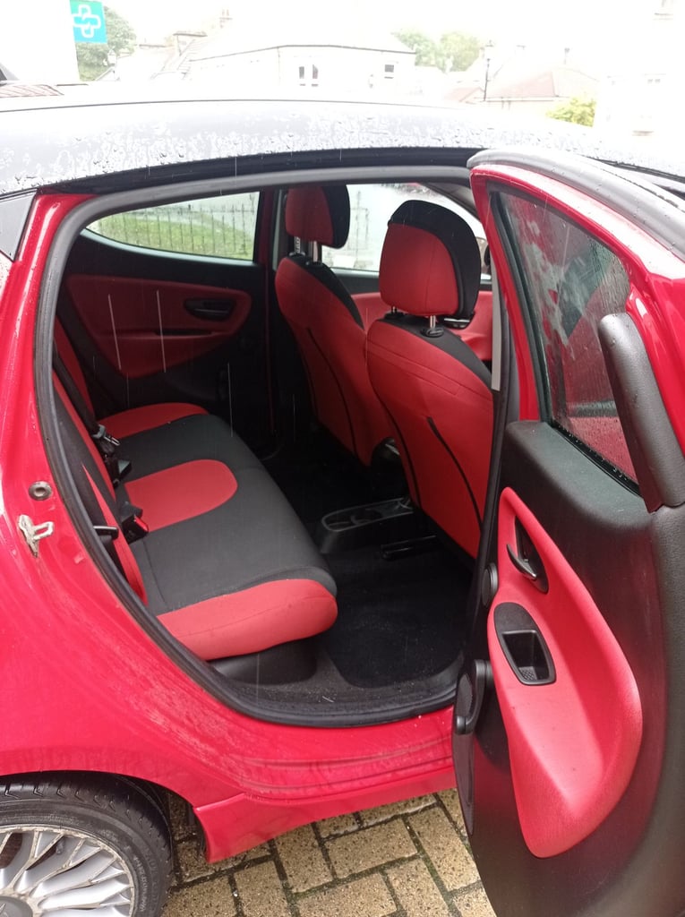 2014 Chrysler Ypsilon 