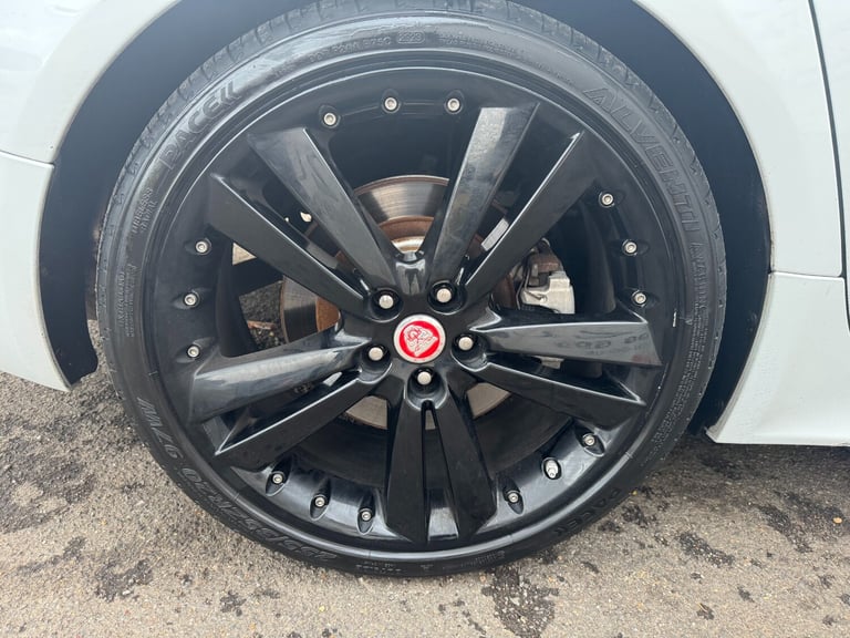 2015 Jaguar XF 2.2d R-Sport Black 4dr Auto SALOON Diesel Automatic