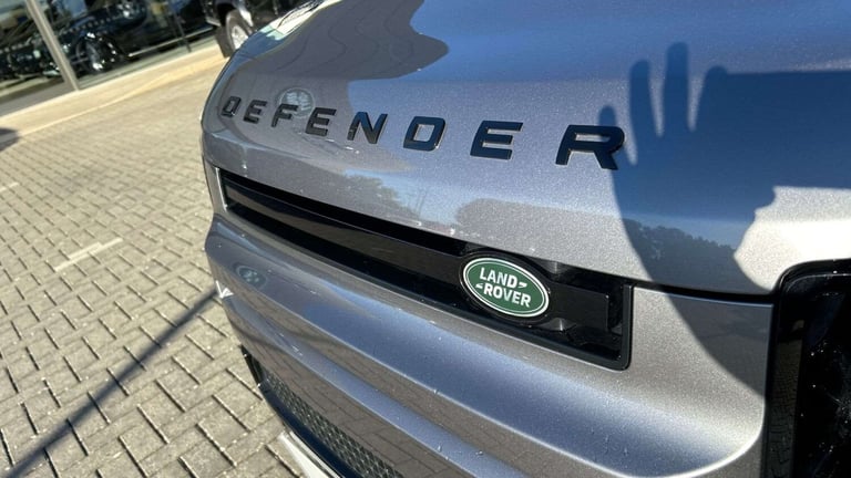 2024 Land Rover Defender 3.0 D300 X-Dynamic HSE 90 3dr Auto ESTATE DIESEL Automatic